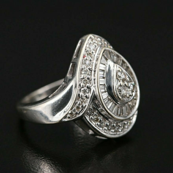 🚫SOLD🚫14k white gold Diamond Ring - Picture 9 of 12
